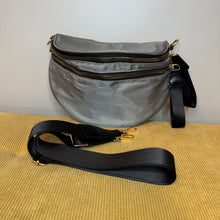 Load image into Gallery viewer, Roni Crossbody Bag