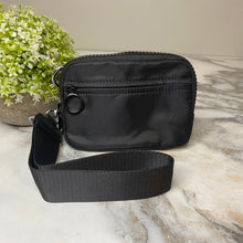 Load image into Gallery viewer, Rue Wristlet Wallet
