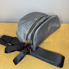 Load image into Gallery viewer, Roni Crossbody Bag
